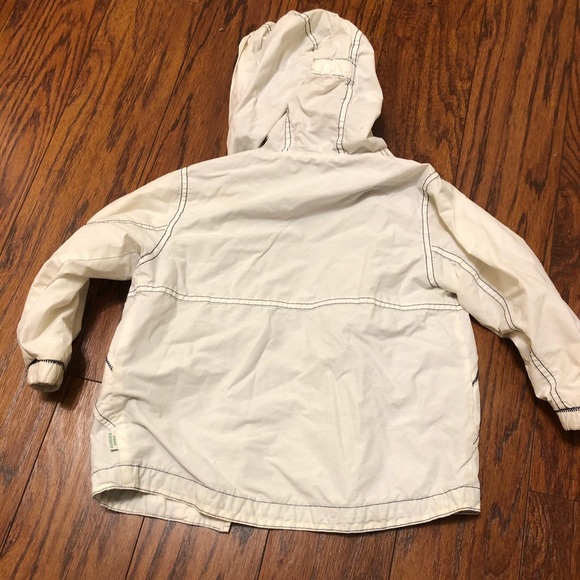 Gap rain jacket - Picture 3 of 3